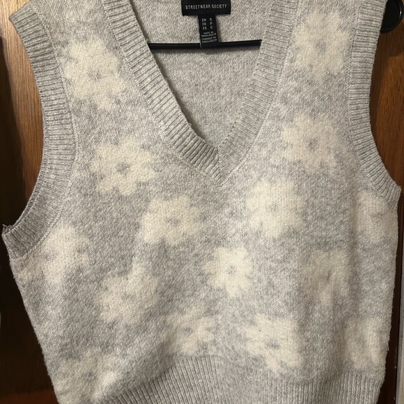 Vests bundle - Picture 2 of 2